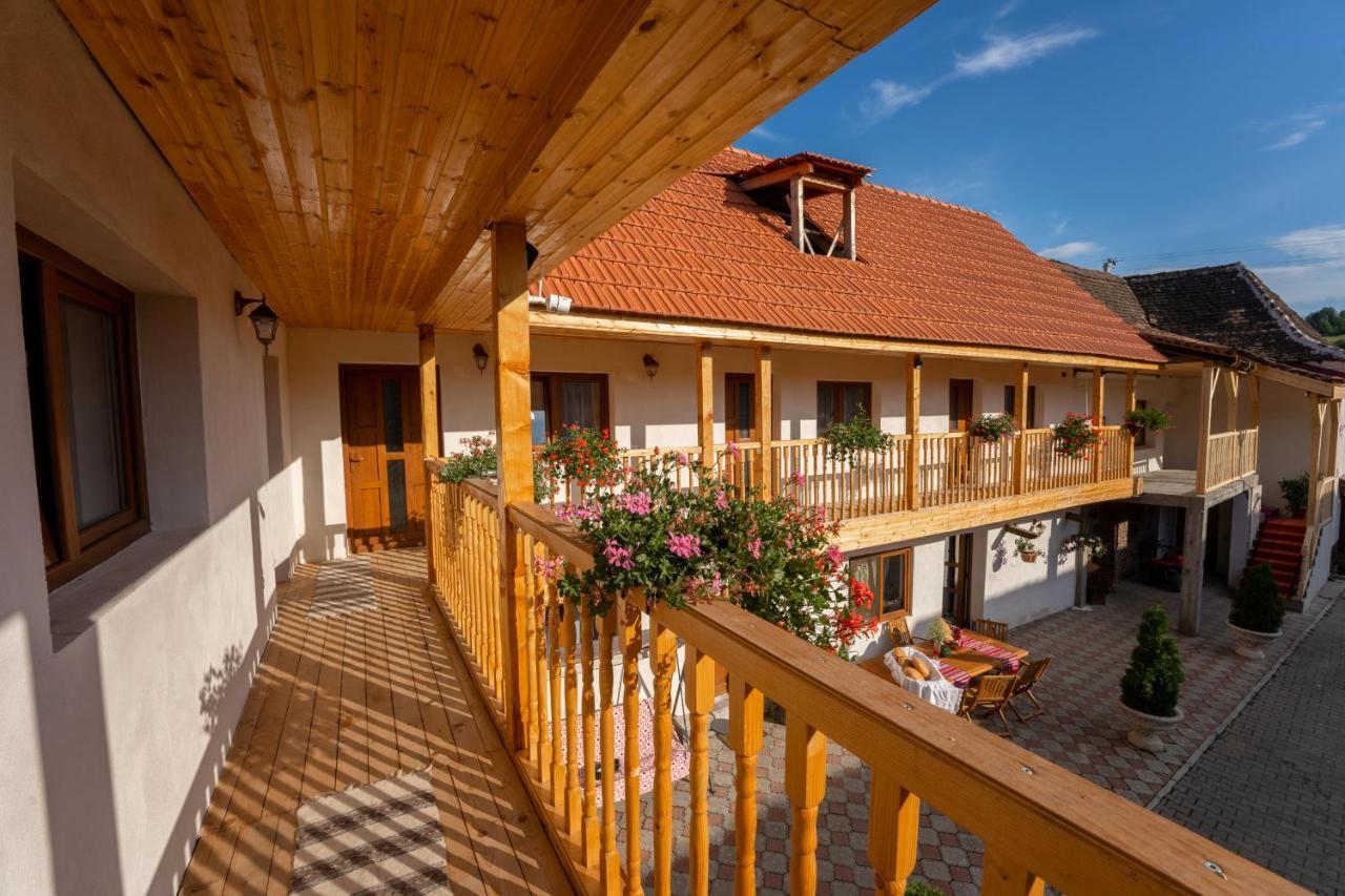 Готель Casa Brutarului Crit Екстер'єр фото