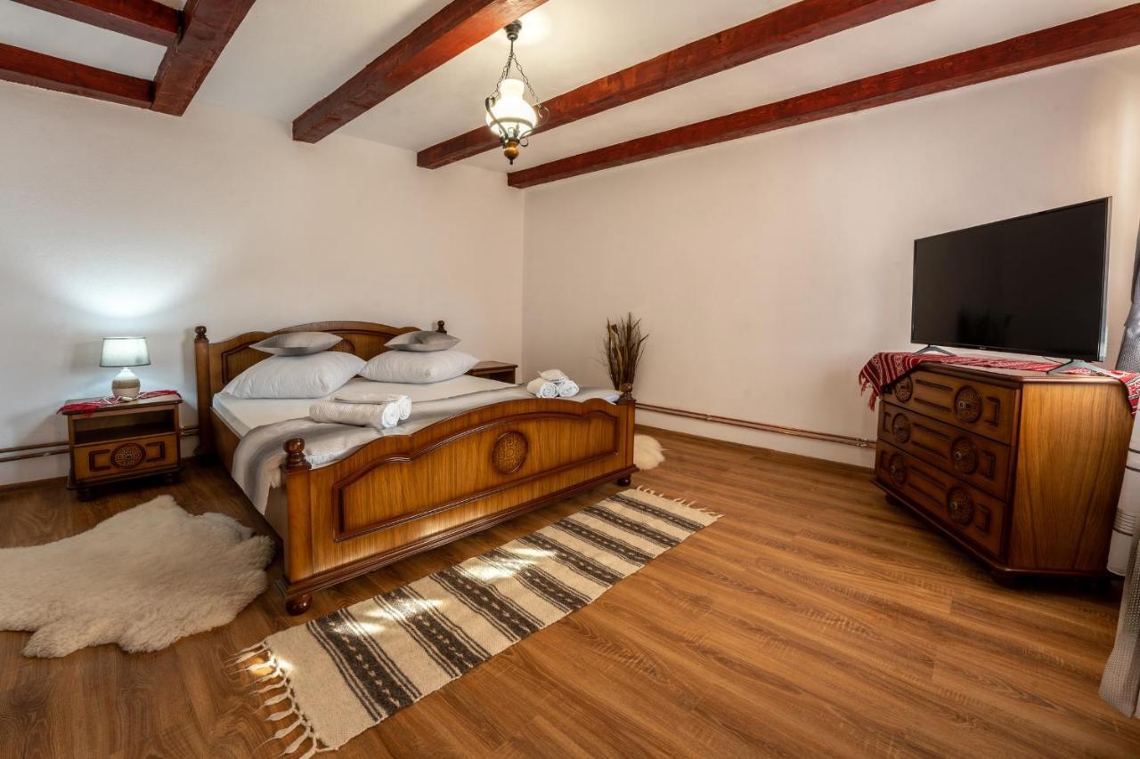 Готель Casa Brutarului Crit Екстер'єр фото