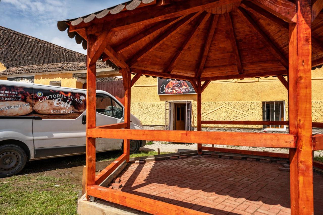 Готель Casa Brutarului Crit Екстер'єр фото