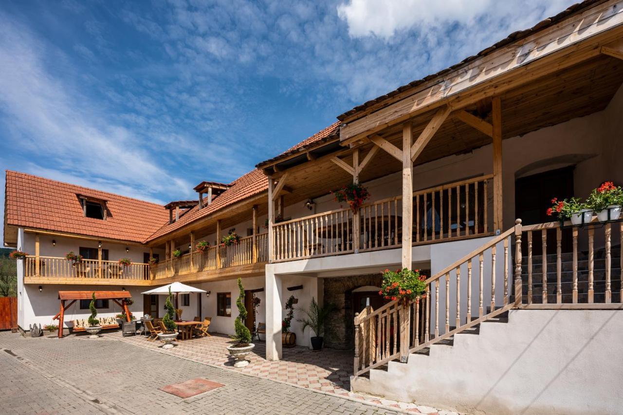 Готель Casa Brutarului Crit Екстер'єр фото