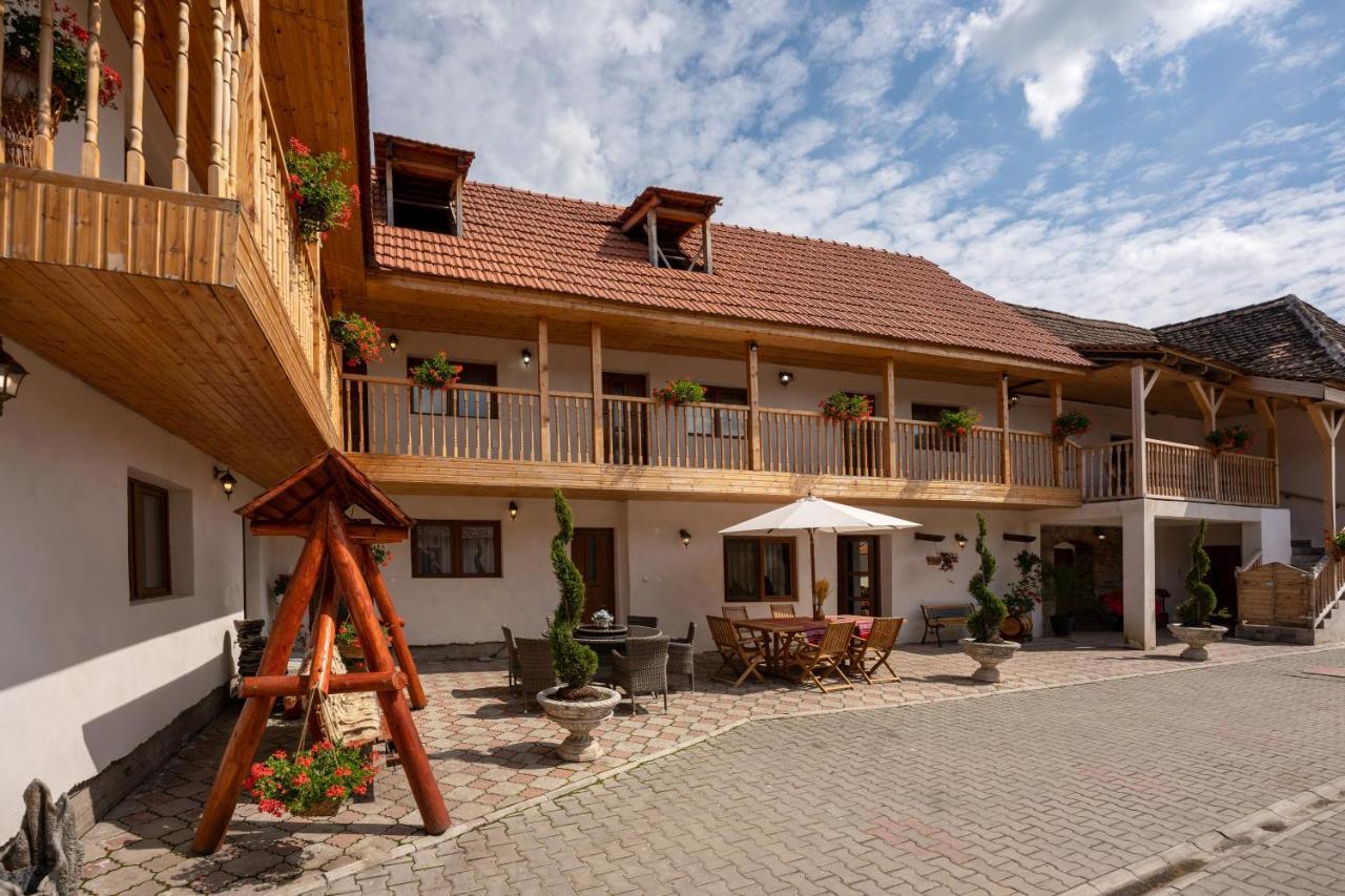 Готель Casa Brutarului Crit Екстер'єр фото